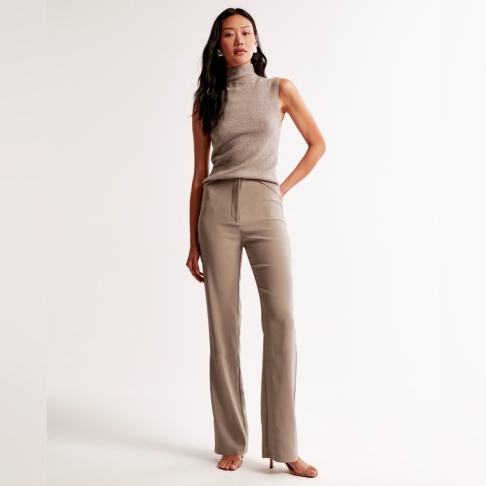 Abercrombie & Fitch Slim Boot Pant - Taupe 27R